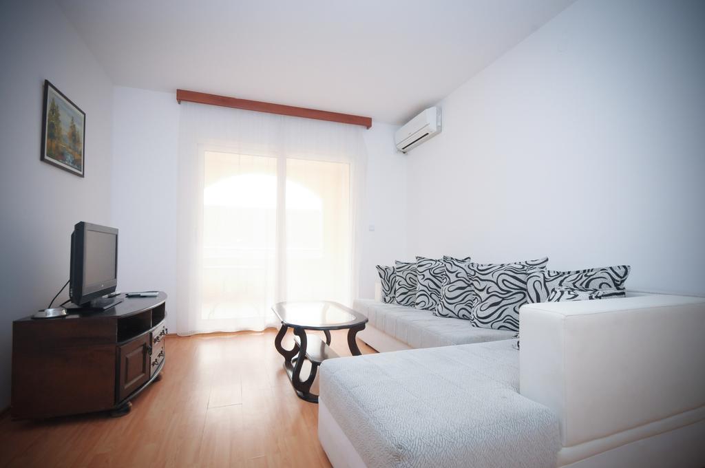 Apartmani Jovan بودفا الغرفة الصورة